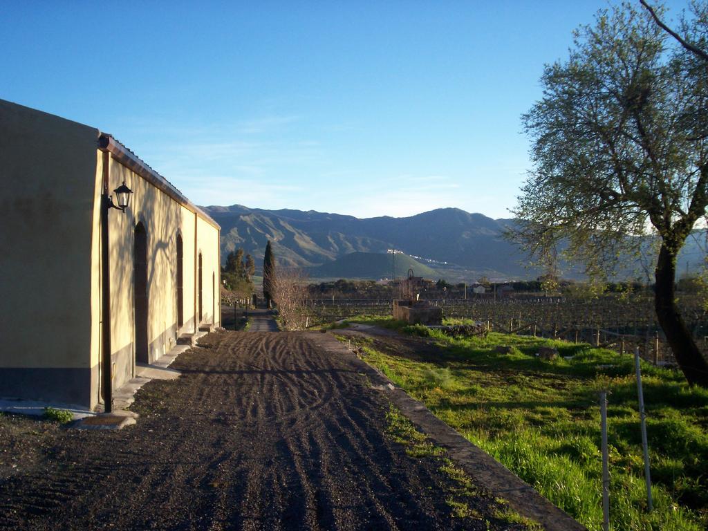 Etna Wine Azienda Agrituristica Passopisciaro エクステリア 写真