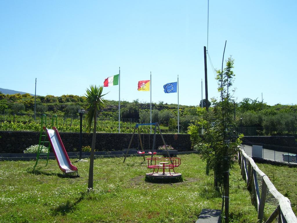 Etna Wine Azienda Agrituristica Passopisciaro エクステリア 写真